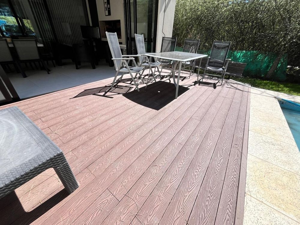 Pisos deck exterior